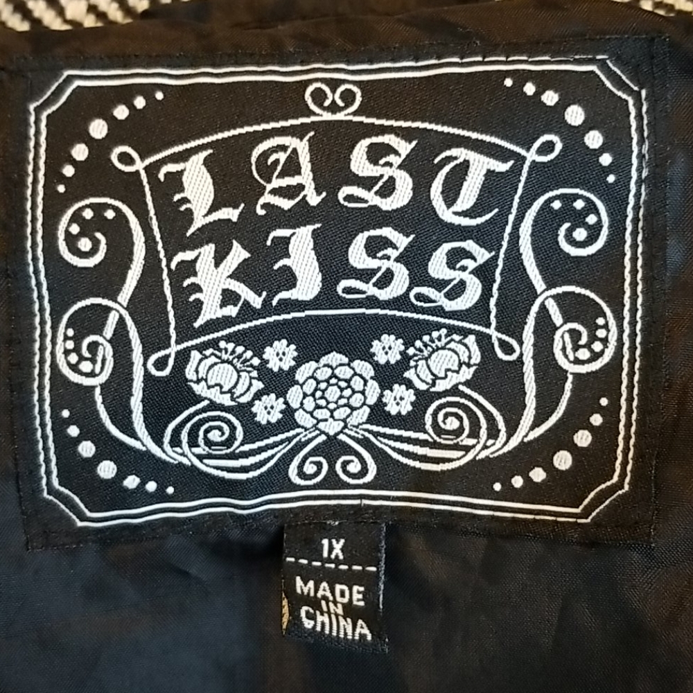 Last Kiss Coat 1X - Picture 7 of 8